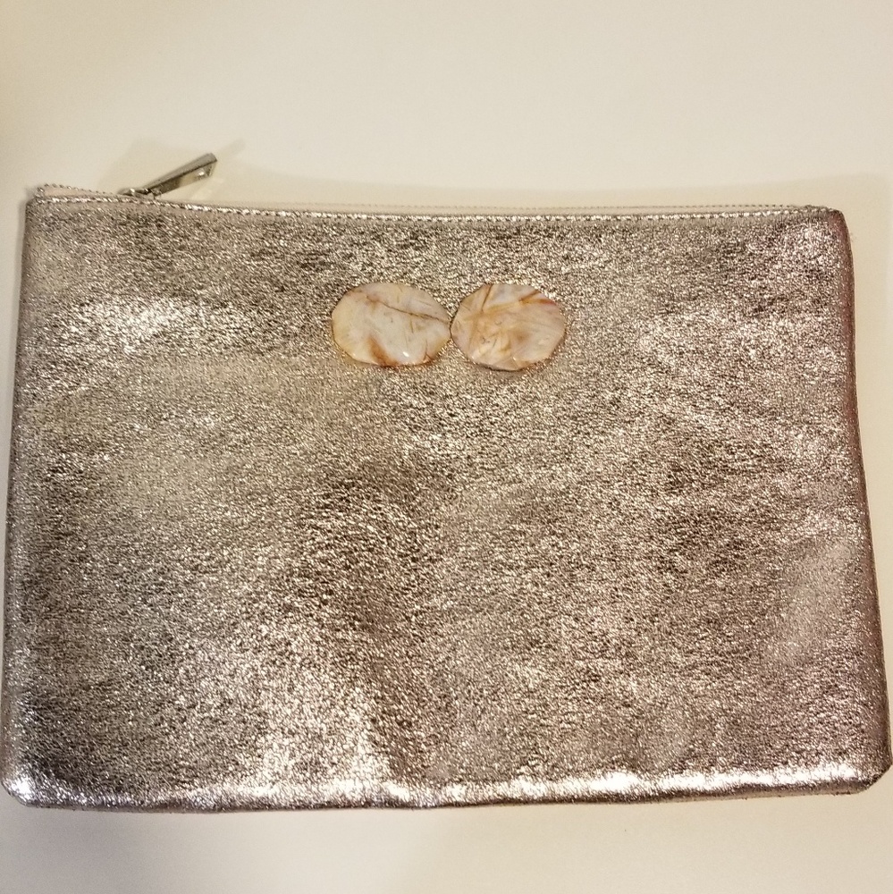 BP makeup bag